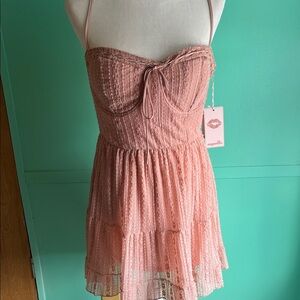 Elegant Pink Lace Mini Dress